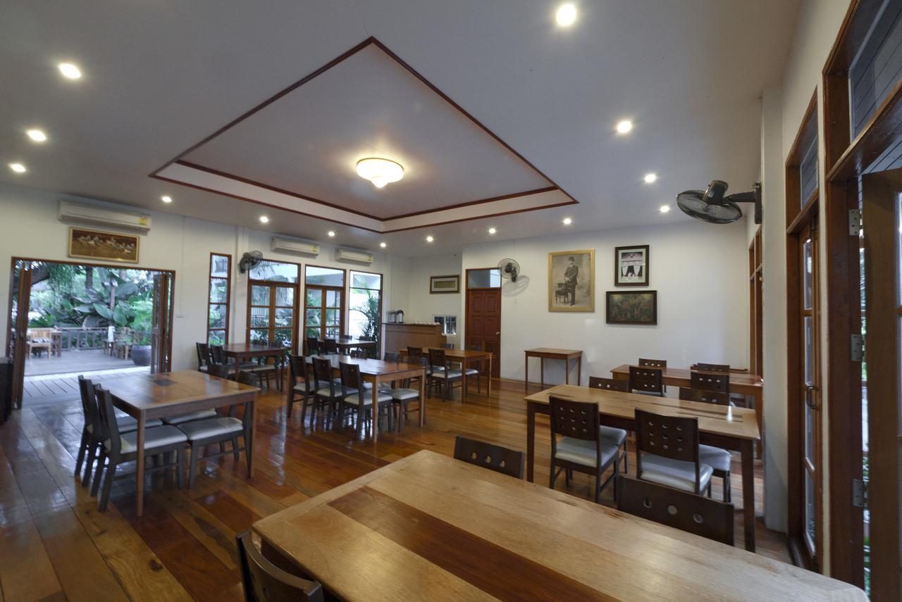 Tree House Hotel Sisaket Esterno foto